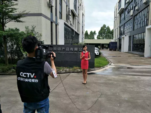 CCTV老故事頻道《匠人·匠心·匠品》欄目組走進(jìn)“諾彩”